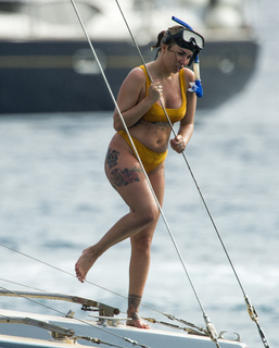 Olivia Buckland feet photo 3