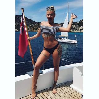 Olivia Buckland feet photo 13