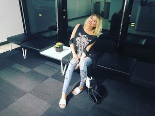 Olivia Buckland feet photo 8