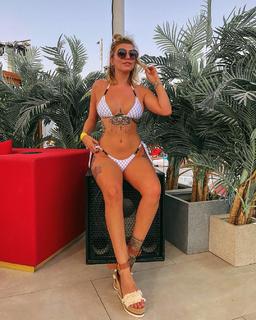 Olivia Buckland feet photo 19