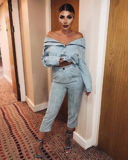 Olivia Buckland feet photo 8