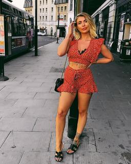 Olivia Buckland feet photo 15