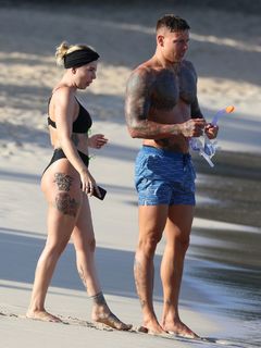 Olivia Buckland feet photo 10