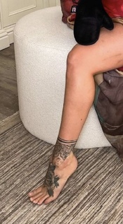 Olivia Buckland feet photo 1
