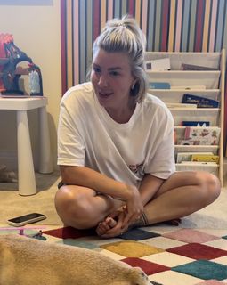 Olivia Buckland feet photo 4