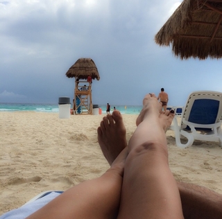 Olivia Collins feet photo 9