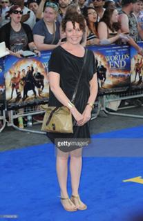 Olivia Colman feet photo thumbnail