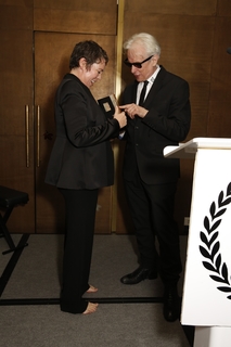 Olivia Colman feet photo thumbnail