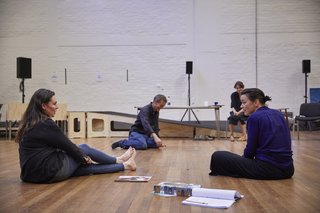 Olivia Colman feet photo thumbnail
