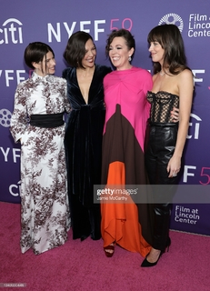 Olivia Colman feet photo thumbnail