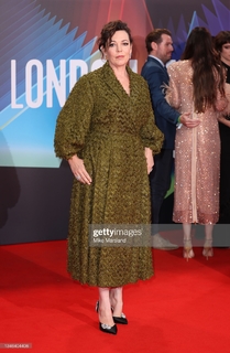 Olivia Colman feet photo thumbnail