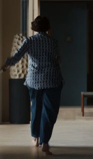 Olivia Colman feet photo thumbnail