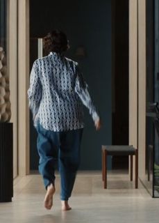 Olivia Colman feet photo thumbnail