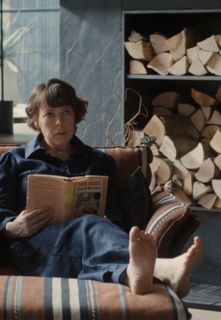 Olivia Colman feet photo thumbnail
