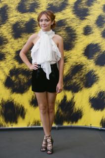 Olivia Cooke feet photo thumbnail