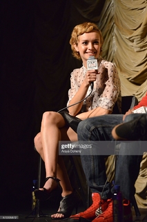 Olivia Cooke feet photo thumbnail