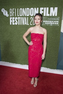 Olivia Cooke feet photo thumbnail