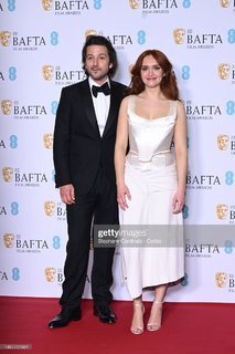 Olivia Cooke feet photo thumbnail