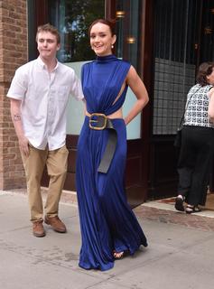 Olivia Cooke feet photo thumbnail