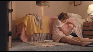 Olivia Cooke feet photo thumbnail