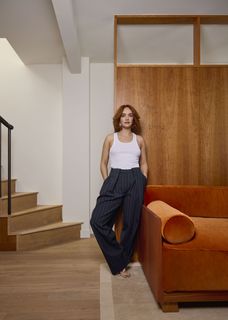 Olivia Cooke feet photo thumbnail