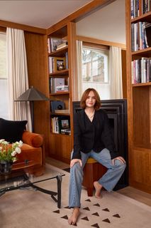 Olivia Cooke feet photo thumbnail