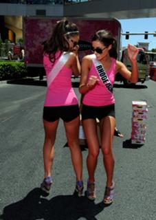 Olivia Culpo feet photo thumbnail