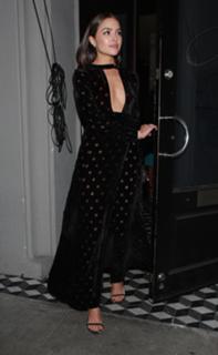 Olivia Culpo feet photo thumbnail