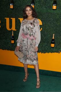 Olivia Culpo feet photo thumbnail