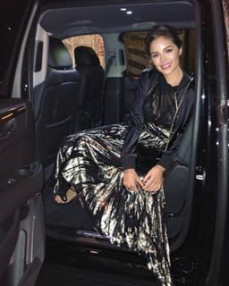 Olivia Culpo feet photo thumbnail
