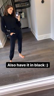 Olivia Culpo feet photo thumbnail