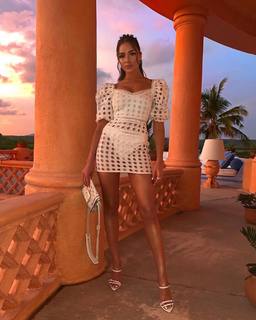 Olivia Culpo feet photo thumbnail