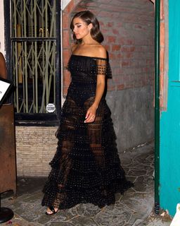 Olivia Culpo feet photo thumbnail