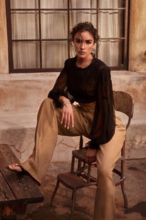 Olivia Culpo feet photo thumbnail