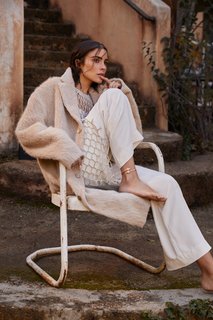 Olivia Culpo feet photo thumbnail