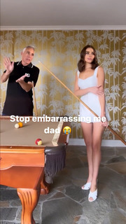 Olivia Culpo feet photo thumbnail