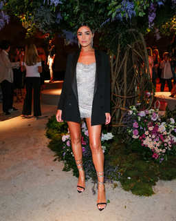 Olivia Culpo feet photo thumbnail