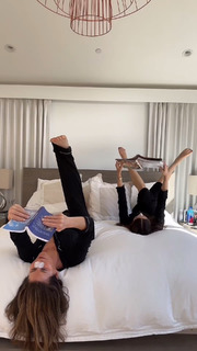 Olivia Culpo feet photo thumbnail