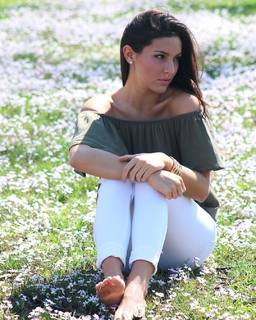 Olivia Faye feet photo 12