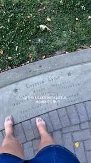Olivia Faye feet photo 11