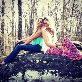 Olivia Harlan feet photo 8