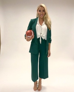 Olivia Harlan feet photo 1