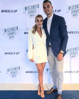 Olivia Harlan feet photo 17