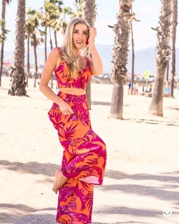 Olivia Harlan feet photo 5
