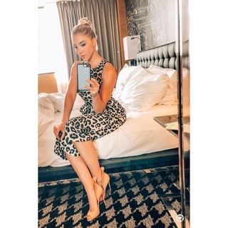 Olivia Harlan feet photo 15