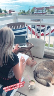 Olivia Harlan feet photo 5