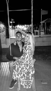 Olivia Harlan feet photo 13