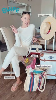 Olivia Harlan feet photo 15