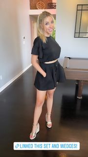 Olivia Harlan feet photo 17