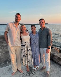 Olivia Harlan feet photo 2